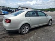 ✅ 2010 Volkswagen Jetta Limited Edition • VIN: 3VWRZ7AJ2AM158879 • Lot: 61483065. Wystawiony na Copart z przebiegiem 146 206 mil. Bezpłatny archiwum sprzedaży aukcyjnych z USA i szczegółowy raport historii pojazdu na DreamBid. Zdjęcie 3.