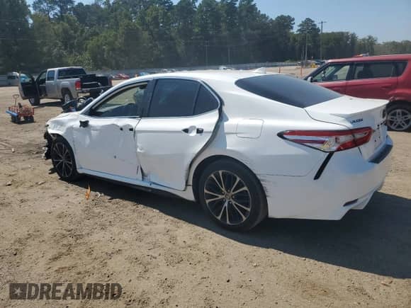 2020 Toyota Camry SE with VIN 4T1G11AK8LU968115, listed as a Copart auction lot 81325645 with 103,714 mi miles and Salvage title. Bid and sale history available at DreamBid. Image 2.