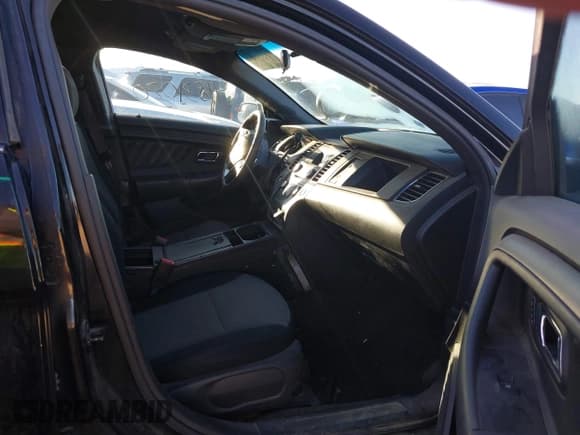 ✅ 2014 Ford Police Interceptor • VIN: 1FAHP2MT0EG103194 • Лот: 41831070. Опубликован ранее на IAAI с пробегом 186 466 миль. Бесплатный доступ к архиву аукционных продаж из США и подробный отчёт об истории автомобиля на DreamBid. Изображение 5.