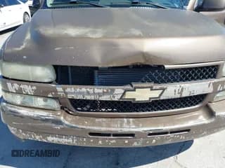 ✅ 2004 Chevrolet Suburban LT • VIN: 1GNEC16Z84J186242 • Лот: 41650162. Опубликован ранее на IAAI с пробегом 268 767 миль. Бесплатный доступ к архиву аукционных продаж из США и подробный отчёт об истории автомобиля на DreamBid. Изображение 6.