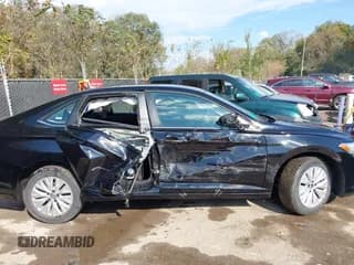 ✅ 2019 Volkswagen Jetta S • VIN: 3VWC57BU9KM141623 • Lot: 43452425. Listed on IAAI with 165,140 mi. Free auction sales archive from the USA and detailed vehicle history report at DreamBid. Image 6.