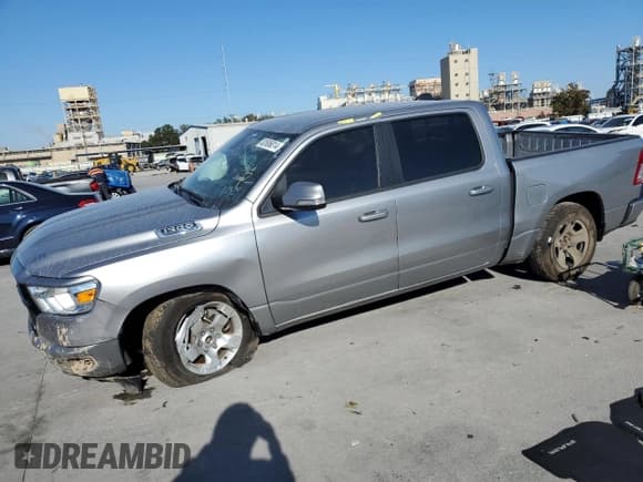 ✅ 2022 Ram 1500 Lone Star • VIN: 1C6RREFTXNN120076 • Lot: 82606814. Wystawiony na Copart z przebiegiem 54 128 mil. Bezpłatny archiwum sprzedaży aukcyjnych z USA i szczegółowy raport historii pojazdu na DreamBid. Zdjęcie 1.