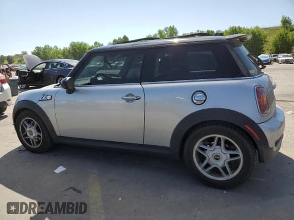 ✅ 2007 MINI Hardtop S • VIN: WMWMF73577TT81819 • Lot: 61069295. Listed on Copart with Not provided. Free auction sales archive from the USA and detailed vehicle history report at DreamBid. Image 2.