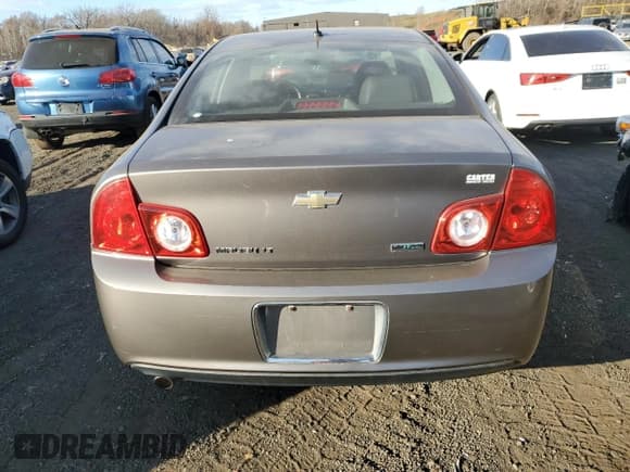 ✅ 2010 Chevrolet Malibu 2LT • VIN: 1G1ZD5E08AF221824 • Lot: 80473404. Listed on Copart with 120,224 mi. Free auction sales archive from the USA and detailed vehicle history report at DreamBid. Image 6.