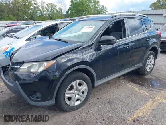 ✅ 2014 Toyota RAV4 LE • VIN: 2T3ZFREV3EW081240 • Lot: 42003266. Listed on IAAI with 152,000 mi. Free auction sales archive from the USA and detailed vehicle history report at DreamBid. Image 2.