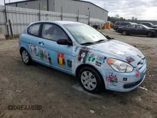 2009 Hyundai Accent Auto GS z VIN KMHCM36CX9U117686, wystawiony jako Copart lot #71089494 z przebiegiem 276 506 mil mil oraz Szkoda całkowita • Salvage title. Historia ofert i sprzedaży dostępna na DreamBid. Obrazek 4.