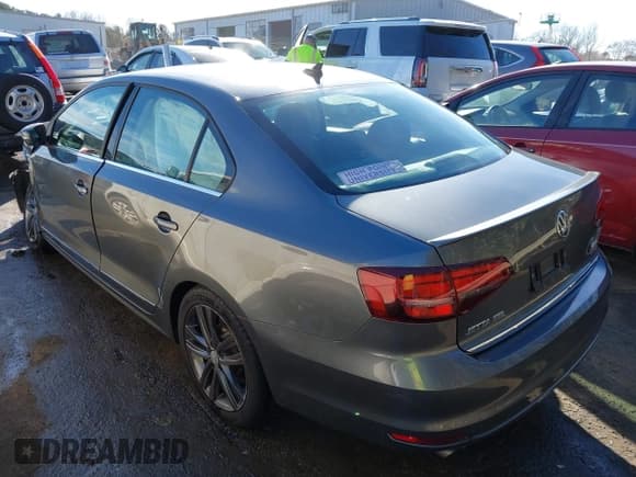 ✅ 2018 Volkswagen Jetta SEL • VIN: 3VWL17AJXJM249377 • Lot: 41464189. Listed on IAAI with 41,398 mi. Free auction sales archive from the USA and detailed vehicle history report at DreamBid. Image 3.