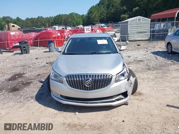 ✅ 2015 Buick LaCrosse Leather • VIN: 1G4GB5G33FF253790 • Lot: 42568327. Wystawiony na IAAI z przebiegiem 96 505 mil. Bezpłatny archiwum sprzedaży aukcyjnych z USA i szczegółowy raport historii pojazdu na DreamBid. Zdjęcie 12.
