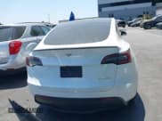 ✅ 2025 Tesla Model Y Performance • VIN: 7SAYGDEF5SF312843 • Lot: 42629904. Wystawiony na IAAI z przebiegiem 3 742 mil. Bezpłatny archiwum sprzedaży aukcyjnych z USA i szczegółowy raport historii pojazdu na DreamBid. Zdjęcie 17.