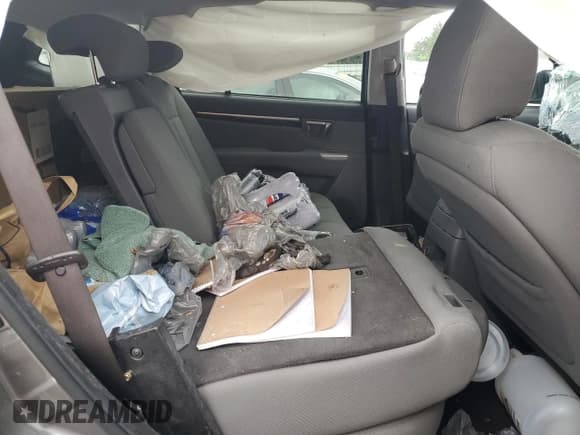 ✅ 2010 Hyundai Santa Fe GL • VIN: 5NMSG3AB7AH397276 • Lot: 42522225. Listed on Copart with Not provided. Free auction sales archive from the USA and detailed vehicle history report at DreamBid. Image 11.