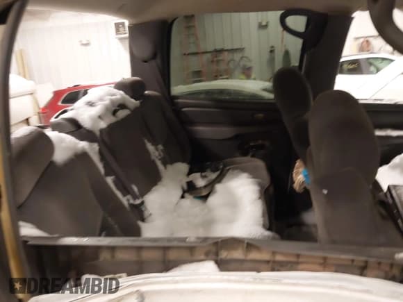 ✅ 2006 Chevrolet Silverado 1500 • VIN: 1GBHC23246F128626 • Лот: 41574542. Опубликован ранее на IAAI с пробегом Не указан. Бесплатный доступ к архиву аукционных продаж из США и подробный отчёт об истории автомобиля на DreamBid. Изображение 8.