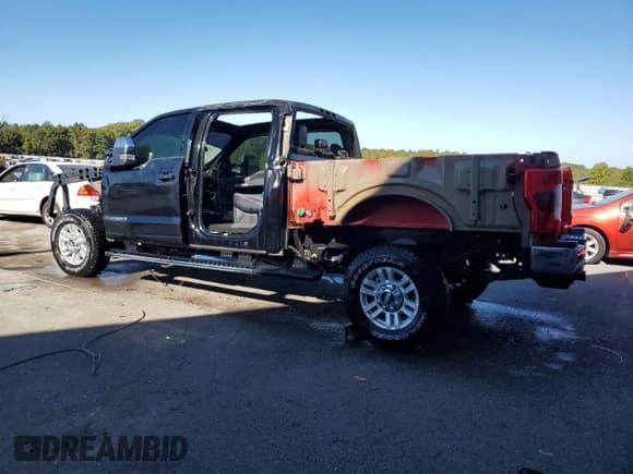 ✅ 2017 Ford F-250 Lariat • VIN: 1FT7W2BT8HEF30330 • Lot: 89655425. Listed on Copart with Not provided. Free auction sales archive from the USA and detailed vehicle history report at DreamBid. Image 2.