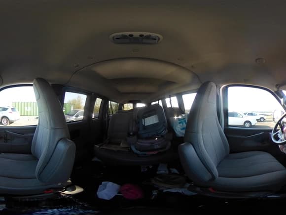 ✅ 2020 Chevrolet Express Passenger LT • VIN: 1GAZGPFG3L1177956 • Lot: 42084384. Listed on IAAI with 76,879 mi. Free auction sales archive from the USA and detailed vehicle history report at DreamBid. Image 20.