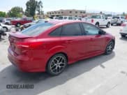 ✅ 2015 Ford Focus SE • VIN: 1FADP3F29FL241737 • Lot: 42464593. Wystawiony na IAAI z przebiegiem 171 498 mil. Bezpłatny archiwum sprzedaży aukcyjnych z USA i szczegółowy raport historii pojazdu na DreamBid. Zdjęcie 4.