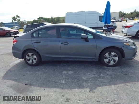 ✅ 2013 Honda Civic LX • VIN: 19XFB2F53DE272655 • Lot: 43803944. Listed on IAAI with 176,107 mi. Free auction sales archive from the USA and detailed vehicle history report at DreamBid. Image 13.