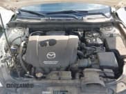 ✅ 2015 Mazda 3 i Sport • VIN: 3MZBM1K76FM181606 • Lot: 42841589. Wystawiony na IAAI z przebiegiem 140 205 mil. Bezpłatny archiwum sprzedaży aukcyjnych z USA i szczegółowy raport historii pojazdu na DreamBid. Zdjęcie 10.