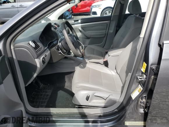 ✅ 2007 Volkswagen Jetta Wolfsburg Edition • VIN: 3VWEF81K37M085293 • Лот: 70127865. Опубликован ранее на Copart с пробегом 173 473 миль. Бесплатный доступ к архиву аукционных продаж из США и подробный отчёт об истории автомобиля на DreamBid. Изображение 7.