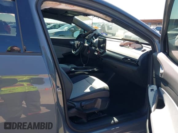 ✅ 2024 Volkswagen ID.4 Standard • VIN: 1V2BMPE86RC004522 • Лот: 41596962. Опубликован ранее на IAAI с пробегом 7 820 миль. Бесплатный доступ к архиву аукционных продаж из США и подробный отчёт об истории автомобиля на DreamBid. Изображение 5.