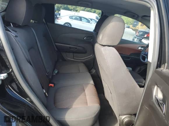 2012 Chevrolet Sonic LT z VIN 1G1JD6SB6C4178155, wystawiony jako Copart lot #68938734 z przebiegiem 176 298 mil mil oraz Szkoda całkowita • Salvage title. Historia ofert i sprzedaży dostępna na DreamBid. Obrazek 10.