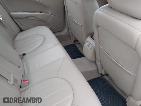 ✅ 2008 Buick Lucerne CXL • VIN: 1G4HD57268U148780 • Lot: 43579233. Listed on IAAI with 70,505 mi. Free auction sales archive from the USA and detailed vehicle history report at DreamBid. Image 8.