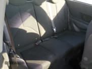 ✅ 2010 Hyundai Accent GS • VIN: KMHCM3ACXAU164745 • Лот: 87898635. Опубликован ранее на Copart с пробегом 118 106 миль. Бесплатный доступ к архиву аукционных продаж из США и подробный отчёт об истории автомобиля на DreamBid. Изображение 10.