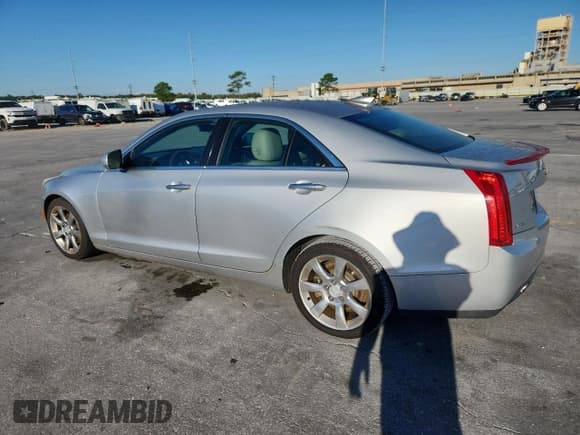 ✅ 2015 Cadillac ATS Luxury RWD • VIN: 1G6AB5RA0F0137992 • Лот: 90737215. Опубликован ранее на Copart с пробегом 179 324 миль. Бесплатный доступ к архиву аукционных продаж из США и подробный отчёт об истории автомобиля на DreamBid. Изображение 2.