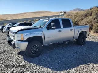 2011 Chevrolet Silverado 1500 LT with VIN 3GCPKSE39BG247751, listed as a Copart auction lot 82575025 with 163,395 mi miles and Salvage title. Bid and sale history available at DreamBid. Image 1.