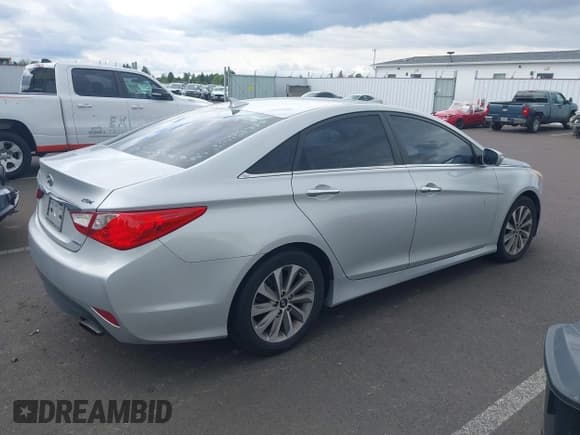 ✅ 2014 Hyundai Sonata Limited • VIN: 5NPEC4AB4EH870901 • Лот: 42324034. Опубликован ранее на IAAI с пробегом 121 587 миль. Бесплатный доступ к архиву аукционных продаж из США и подробный отчёт об истории автомобиля на DreamBid. Изображение 4.