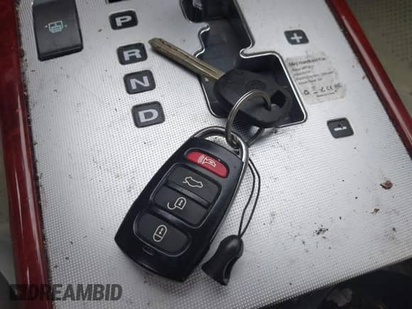 2006 Hyundai Azera SE с VIN KMHFC46F76A084367, выставлен на аукционе IAAI как лот 41752381 с пробегом 108 173 миль миль и . История ставок и продаж доступна на DreamBid. Изображение 11.