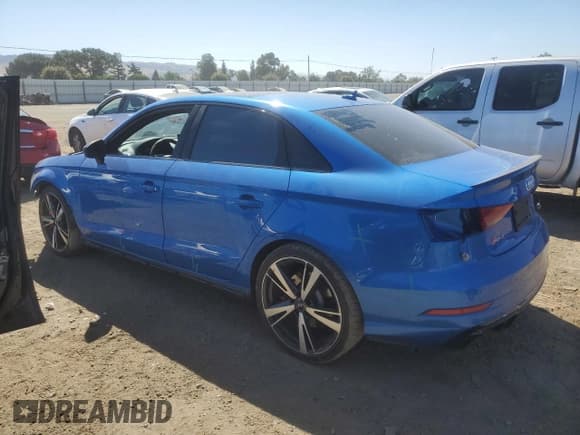 ✅ 2018 Audi RS 3 • VIN: WUABWHFF1J1903466 • Лот: 58230025. Опубликован ранее на Copart с пробегом 44 841 миль. Бесплатный доступ к архиву аукционных продаж из США и подробный отчёт об истории автомобиля на DreamBid. Изображение 2.