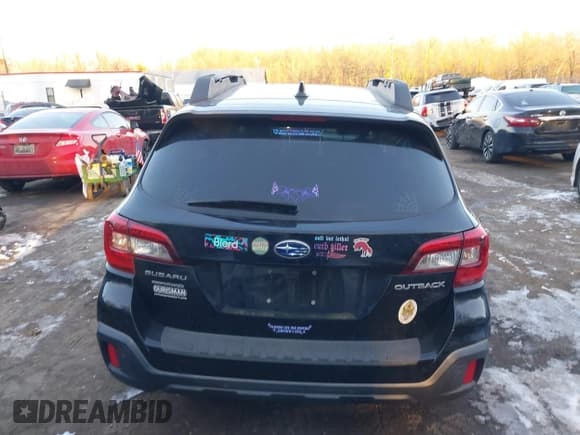 ✅ 2019 Subaru Outback Limited • VIN: 4S4BSANC4K3389640 • Lot: 41334495. Wystawiony na IAAI z przebiegiem 75 056 mil. Bezpłatny archiwum sprzedaży aukcyjnych z USA i szczegółowy raport historii pojazdu na DreamBid. Zdjęcie 16.