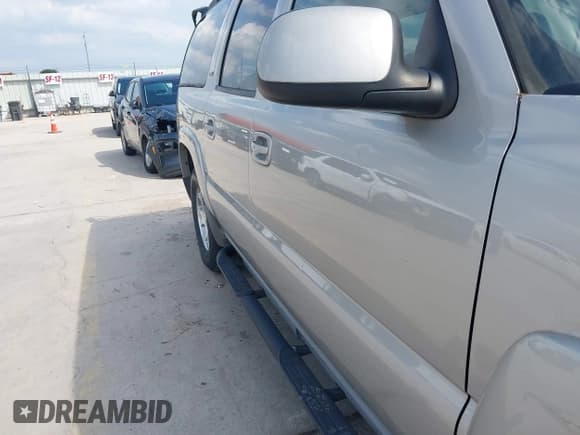 ✅ 2005 Chevrolet Suburban LS • VIN: 3GNEC16Z65G212582 • Лот: 42409878. Опубликован ранее на IAAI с пробегом 141 303 миль. Бесплатный доступ к архиву аукционных продаж из США и подробный отчёт об истории автомобиля на DreamBid. Изображение 17.