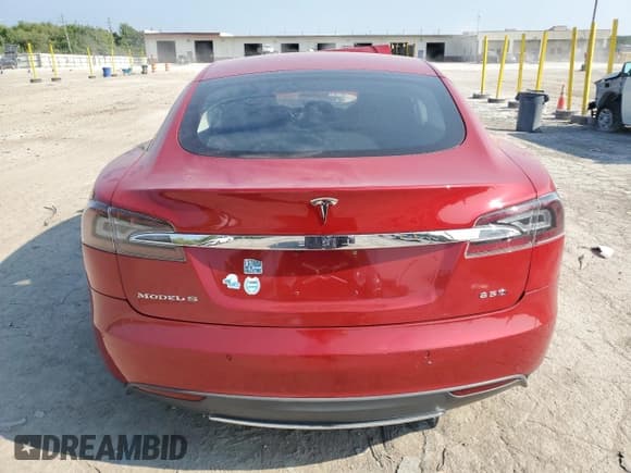 ✅ 2015 Tesla Model S 85D • VIN: 5YJSA1H25FF093500 • Лот: 69017115. Опубликован ранее на Copart с пробегом 92 553 миль. Бесплатный доступ к архиву аукционных продаж из США и подробный отчёт об истории автомобиля на DreamBid. Изображение 6.