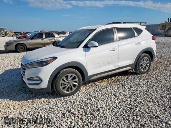 ✅ 2018 Hyundai Tucson SEL • VIN: KM8J33A45JU679624 • Лот: 85768585. Опубликован ранее на Copart с пробегом 111 467 миль. Бесплатный доступ к архиву аукционных продаж из США и подробный отчёт об истории автомобиля на DreamBid. Изображение 1.