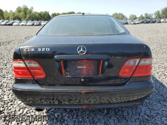 ✅ 2002 Mercedes-Benz CLK 320/430 • VIN: WDBLJ65G12F198461 • Lot: 64737645. Wystawiony na Copart z przebiegiem Nie podano. Bezpłatny archiwum sprzedaży aukcyjnych z USA i szczegółowy raport historii pojazdu na DreamBid. Zdjęcie 6.