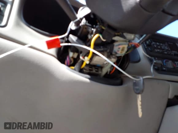 ✅ 2001 GMC Sierra 1500 SLE • VIN: 2GTEK19T611308931 • Лот: 42192722. Опубликован ранее на IAAI с пробегом 271 777 миль. Бесплатный доступ к архиву аукционных продаж из США и подробный отчёт об истории автомобиля на DreamBid. Изображение 20.