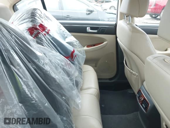 ✅ 2013 Hyundai Genesis 3.8L • VIN: KMHGC4DD1DU234927 • Lot: 43754034. Listed on IAAI with 146,951 mi. Free auction sales archive from the USA and detailed vehicle history report at DreamBid. Image 8.