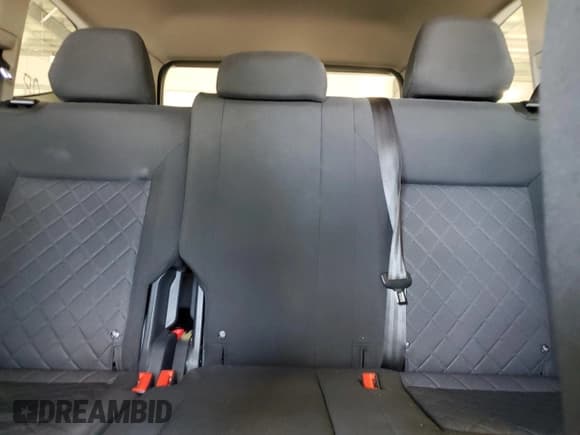 ✅ 2018 Volkswagen Atlas S • VIN: 1V2GR2CA5JC551639 • Lot: 67998635. Listed on Copart with 105,967 mi. Free auction sales archive from the USA and detailed vehicle history report at DreamBid. Image 10.