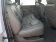 ✅ 2006 Chevrolet Silverado 2500HD LT3 • VIN: 1GCHK23D56F156919 • Lot: 84831324. Wystawiony na Copart z przebiegiem Nie podano. Bezpłatny archiwum sprzedaży aukcyjnych z USA i szczegółowy raport historii pojazdu na DreamBid. Zdjęcie 10.