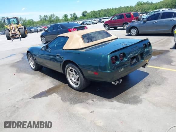 ✅ 1994 Chevrolet Corvette • VIN: 1G1YY32PXR5104737 • Lot: 42273777. Wystawiony na IAAI z przebiegiem 167 399 mil. Bezpłatny archiwum sprzedaży aukcyjnych z USA i szczegółowy raport historii pojazdu na DreamBid. Zdjęcie 3.