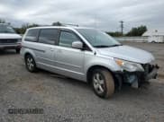 ✅ 2011 Volkswagen Routan SE • VIN: 2V4RW3DG1BR772584 • Lot: 81147515. Listed on Copart with 291,318 mi. Free auction sales archive from the USA and detailed vehicle history report at DreamBid. Image 4.