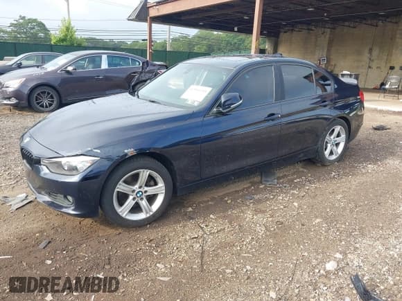 ✅ 2013 BMW 3 Series 328i xDrive • VIN: WBA3B3C51DF542269 • Лот: 42953255. Опубликован ранее на IAAI с пробегом 145 252 миль. Бесплатный доступ к архиву аукционных продаж из США и подробный отчёт об истории автомобиля на DreamBid. Изображение 17.