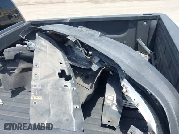 ✅ 2017 Chevrolet Silverado 1500 LT • VIN: 3GCUKREH8HG370540 • Лот: 42763496. Опубликован ранее на IAAI с пробегом 181 382 миль. Бесплатный доступ к архиву аукционных продаж из США и подробный отчёт об истории автомобиля на DreamBid. Изображение 18.