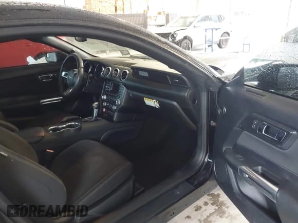 ✅ 2016 Ford Mustang V6 • VIN: 1FA6P8AM9G5251298 • Lot: 43417177. Listed on IAAI with 126,318 mi. Free auction sales archive from the USA and detailed vehicle history report at DreamBid. Image 5.