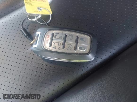 ✅ 2023 Chrysler Pacifica Touring L • VIN: 2C4RC1BG9PR616360 • Lot: 42590746. Wystawiony na IAAI z przebiegiem 67 068 mil. Bezpłatny archiwum sprzedaży aukcyjnych z USA i szczegółowy raport historii pojazdu na DreamBid. Zdjęcie 11.