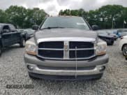 ✅ 2006 Dodge 2500 ST • VIN: 3D7KS26D26G187499 • Lot: 61605005. Wystawiony na Copart z przebiegiem 114 750 mil. Bezpłatny archiwum sprzedaży aukcyjnych z USA i szczegółowy raport historii pojazdu na DreamBid. Zdjęcie 5.
