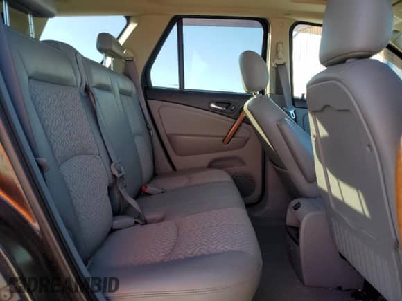 2007 Saturn VUE V6 z VIN 5GZCZ53437S861071, wystawiony jako Copart lot #85657894 z przebiegiem 158 809 mil mil oraz Szkoda całkowita • Salvage title. Historia ofert i sprzedaży dostępna na DreamBid. Obrazek 10.