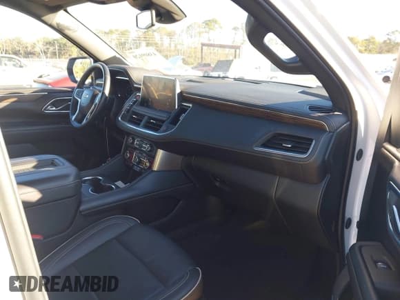 ✅ 2023 Chevrolet Suburban Premier • VIN: 1GNSCFKD8PR545380 • Lot: 43809120. Listed on IAAI with 54,109 mi. Free auction sales archive from the USA and detailed vehicle history report at DreamBid. Image 5.