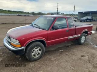 ✅ 2001 Chevrolet S-10 LS • VIN: 1GCDT19WX1K118469 • Lot: 60464635. Wystawiony na Copart z przebiegiem 105 565 mil. Bezpłatny archiwum sprzedaży aukcyjnych z USA i szczegółowy raport historii pojazdu na DreamBid. Zdjęcie 1.
