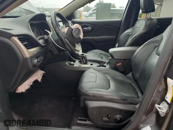 ✅ 2016 Jeep Cherokee Limited • VIN: 1C4PJMDB4GW359678 • Лот: 81143925. Опубликован ранее на Copart с пробегом 108 358 миль. Бесплатный доступ к архиву аукционных продаж из США и подробный отчёт об истории автомобиля на DreamBid. Изображение 7.